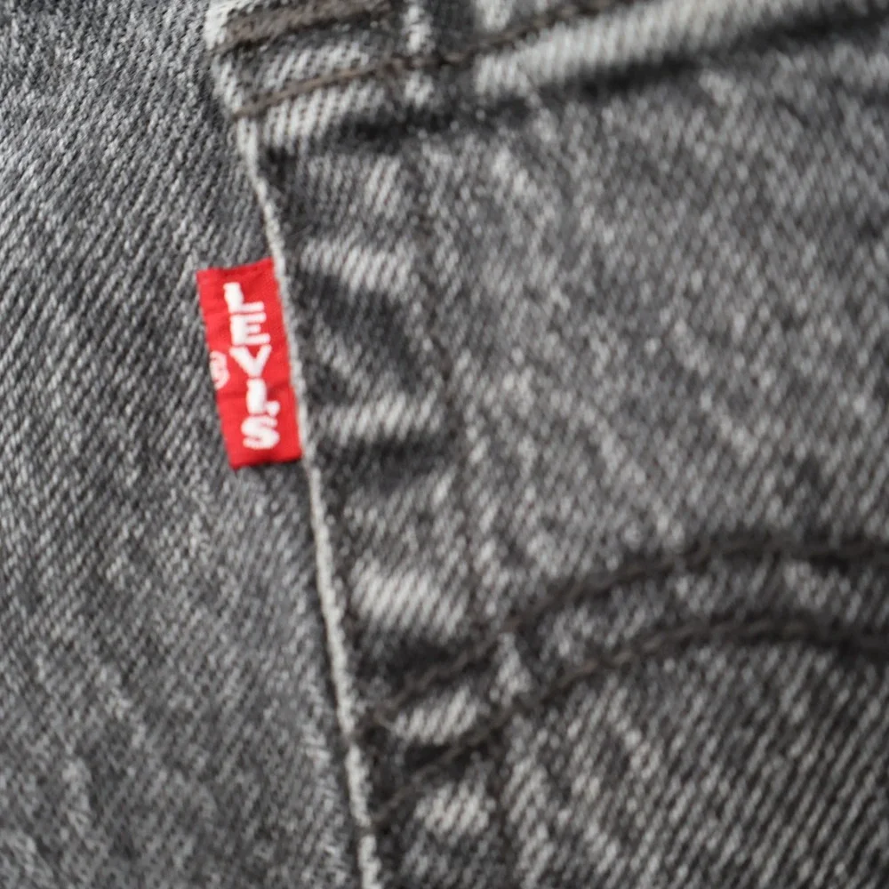 Levi's 501 Original Jeans Mens 28x32 Black Faded Straight Leg Button Fly Premium